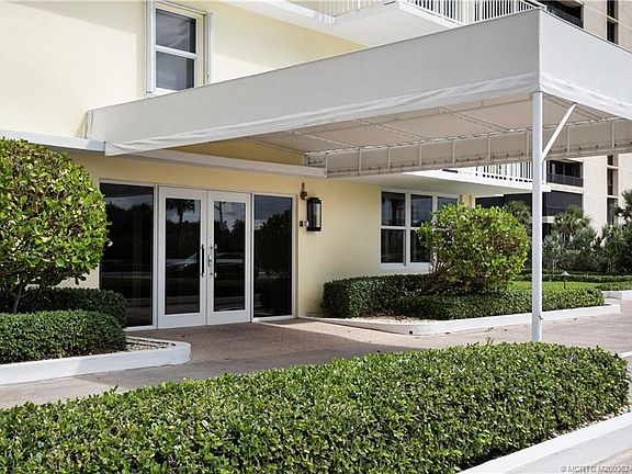 4th image of 500 Ocean Dr #11D