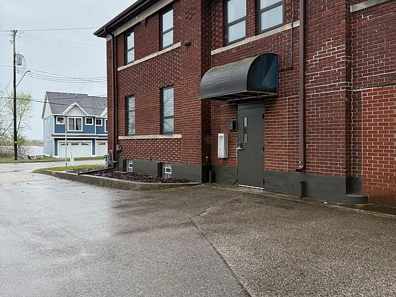2nd image of 212 Arthur St