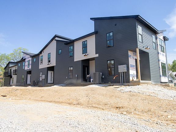 5th image of 1615 University Ave #106