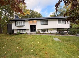 145 Morehouse Dr, Fairfield, CT 06825