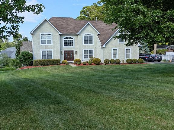 2nd image of 611 Tall Pines Ln