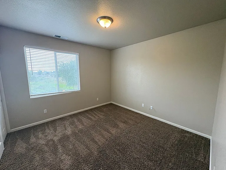 1249 N Julieann Ct — Photo 12