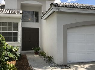 10312 SW 9th Ln, Hollywood, FL 33025