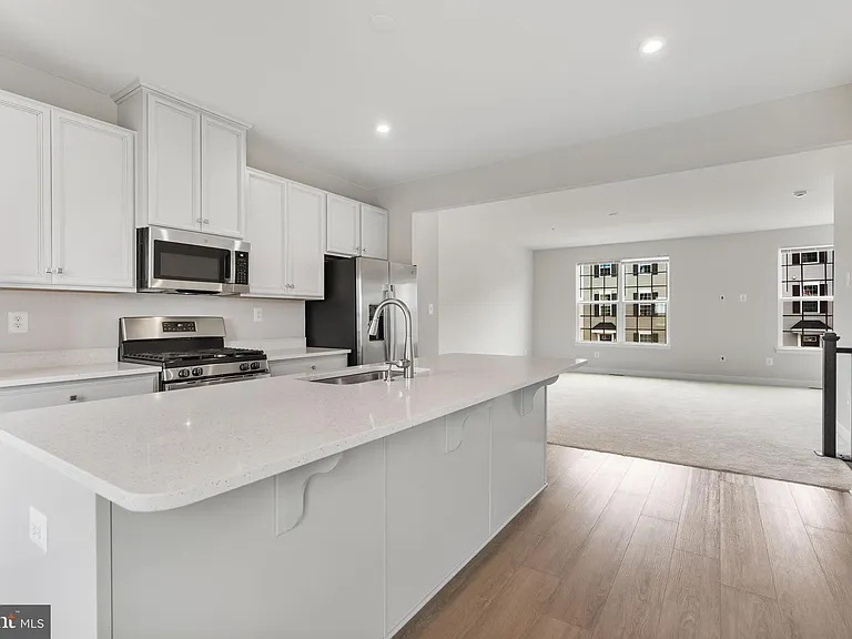 1505 Wilmer Park Ln — Photo 9