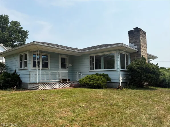 404 Jackson Ave NE, Brewster, OH 44613