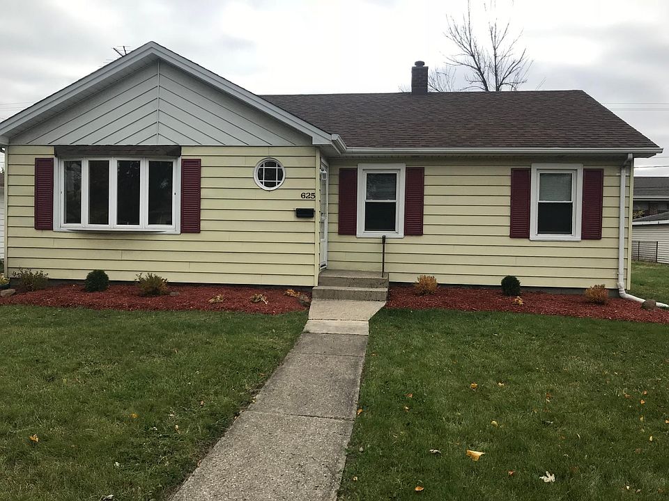 1st image of 625 E 161st Pl
