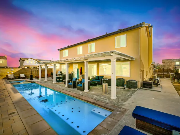 2333 Bavarian Ave, Rosamond, CA 93560