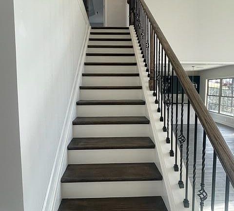 5th image of 1103 Snowypointe Way