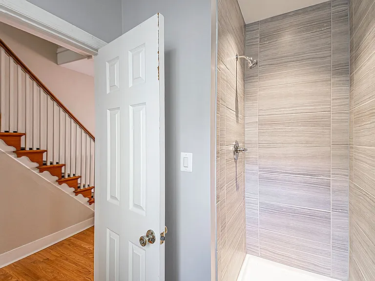 615 S Lecount St — Photo 3