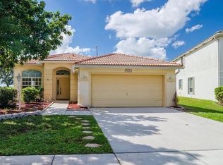 1886 NW 145th Ter, Pembroke Pines, FL 33028