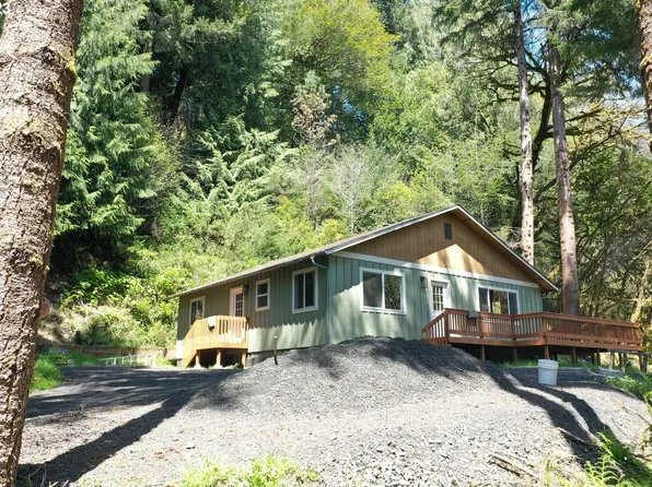 95605 Collver Ln, Coos Bay, OR 97420