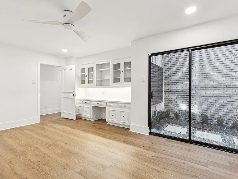 7420 Royal Ln — Photo 25