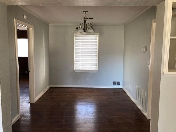 4th image of 2220 S Fannin St