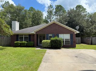 215 Preakness Ct, Hinesville, GA 31313