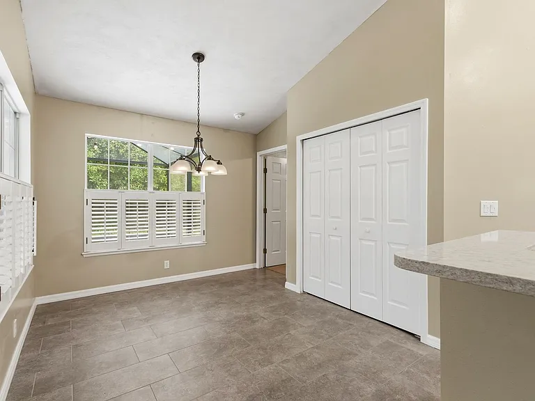 6831 SW 80th Dr — Photo 7