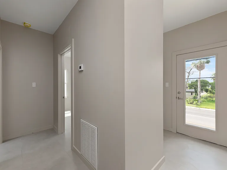 1305 Barnard Rd #4 — Photo 14