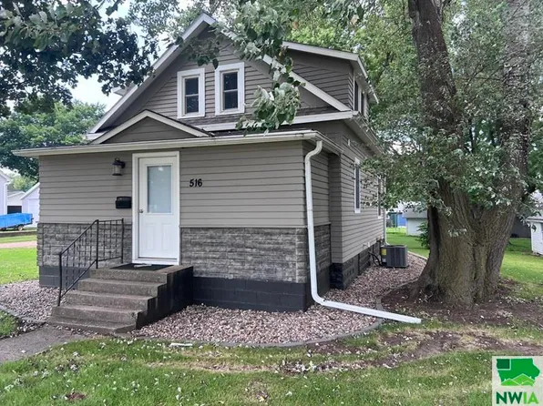 516 Arizona Ave NW, Orange City, IA 51041