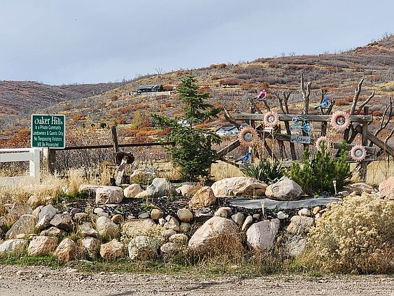 4th image of 137 E Canyon Hollow Rd