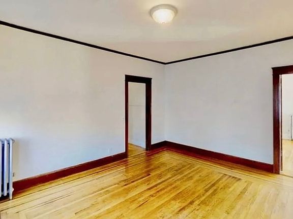 2nd image of 188 Nelson St #1