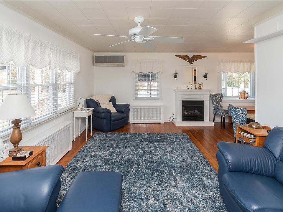 1st image of 15 Johnson Avenue