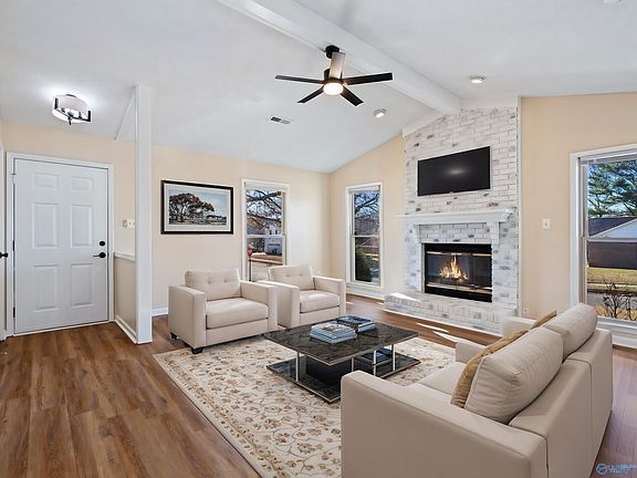 2nd image of 112 Brass Oak Dr