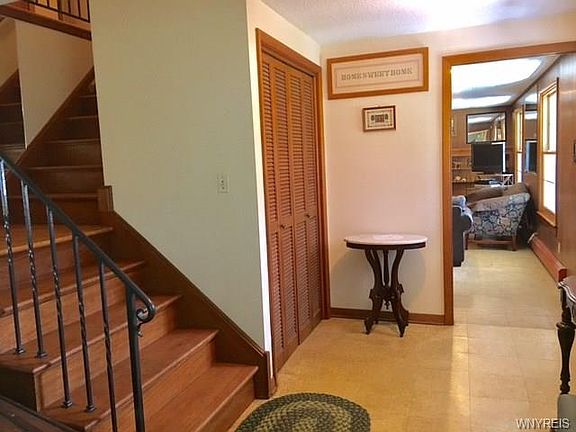2nd image of 1293 E Laray Dr
