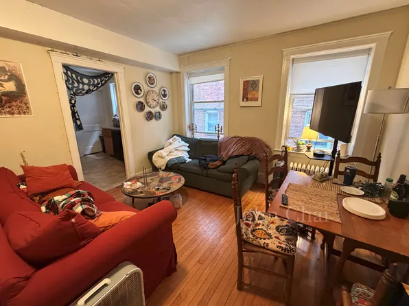 143 Davis Ave #2, Brookline, MA 02445