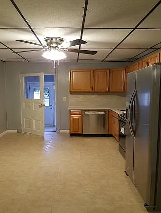 313 Pine St — Photo 2