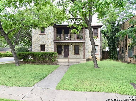 3rd image of 203 E Rosewood Ave APT 5