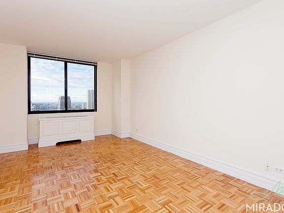 4th image of 145 W 67th St APT 23B