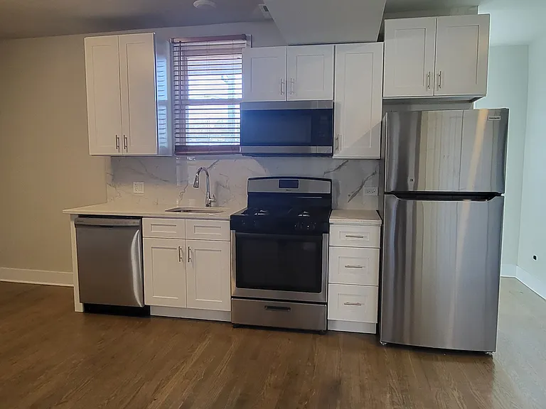 6418 N Campbell Ave #1 — Photo 8
