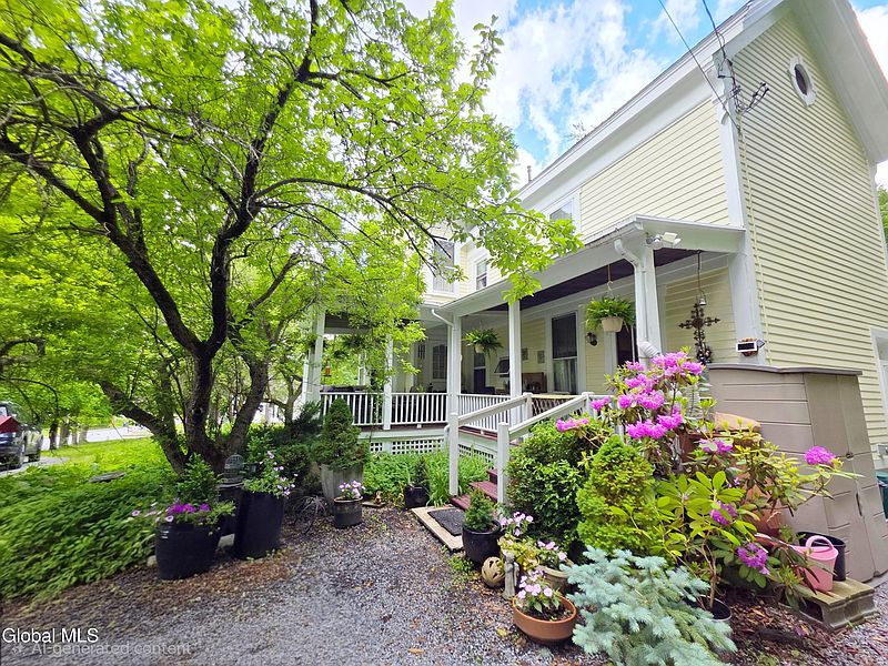 3rd image of 33 Abbott Street