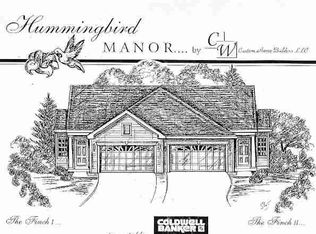 26 Hummingbird Ct, Niskayuna, NY 12309
