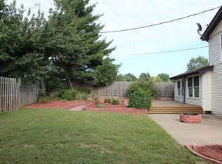 1500 W Hendrickson St, Marion, IL 62959