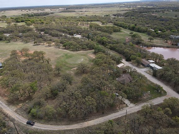 4th image of 49 Country Club Ct