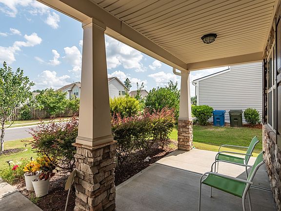 3rd image of 2515 Kestrel Heights Ct