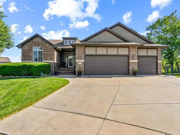 832 S Glen Wood Ct, Wichita, KS 67230