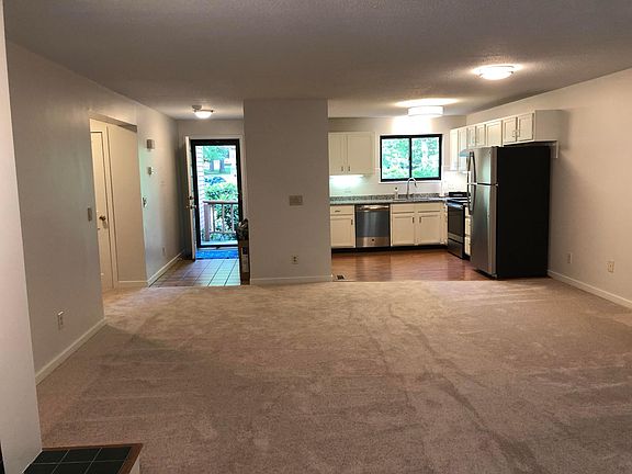 5th image of 40 Dunvegan Woods