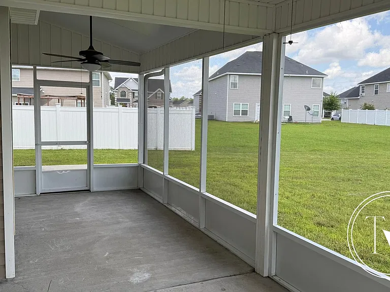 639 Red Oak Ln — Photo 31