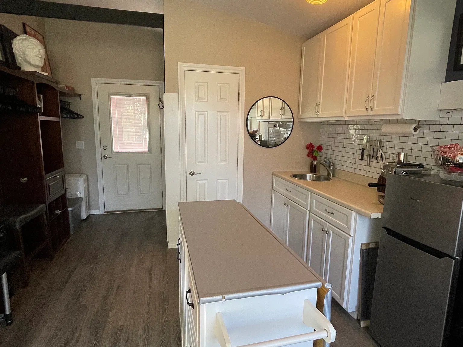 8956 Hammond Dr — Photo 4