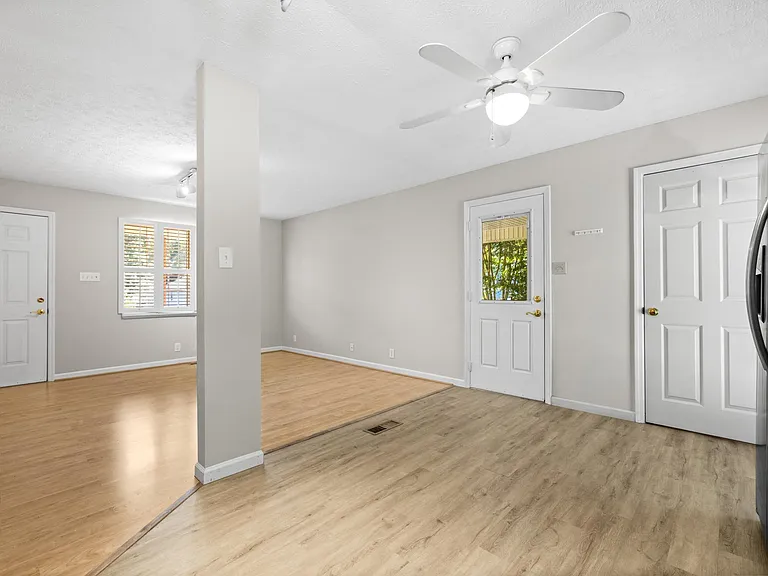 3925 Abercorn Rd — Photo 6