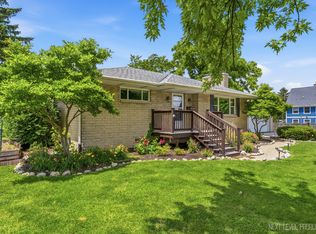 15 S 10th St, St Charles, IL 60174