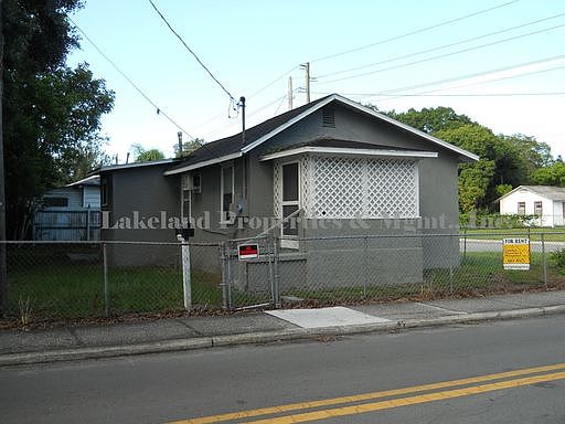 5th image of 728 W 5th St