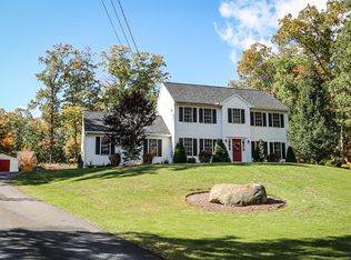 17 Ponemah Rd, Amherst, NH 03031