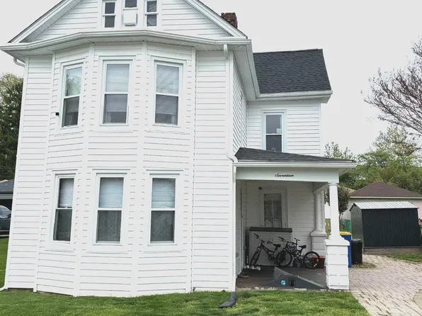 17 N 3rd St, Mount Wolf, PA 17347