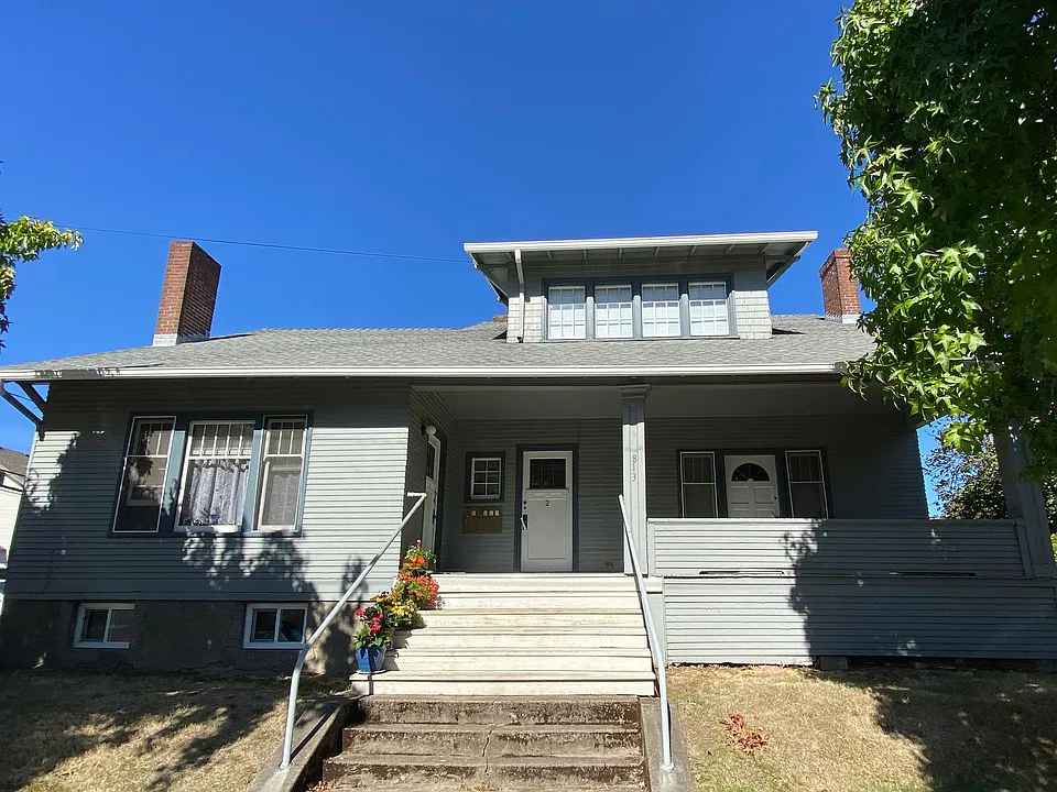 813 NW Monroe Ave