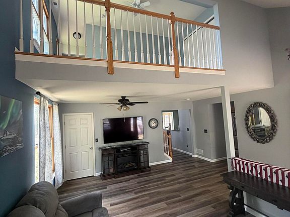 3rd image of 12 N Olympia Drive