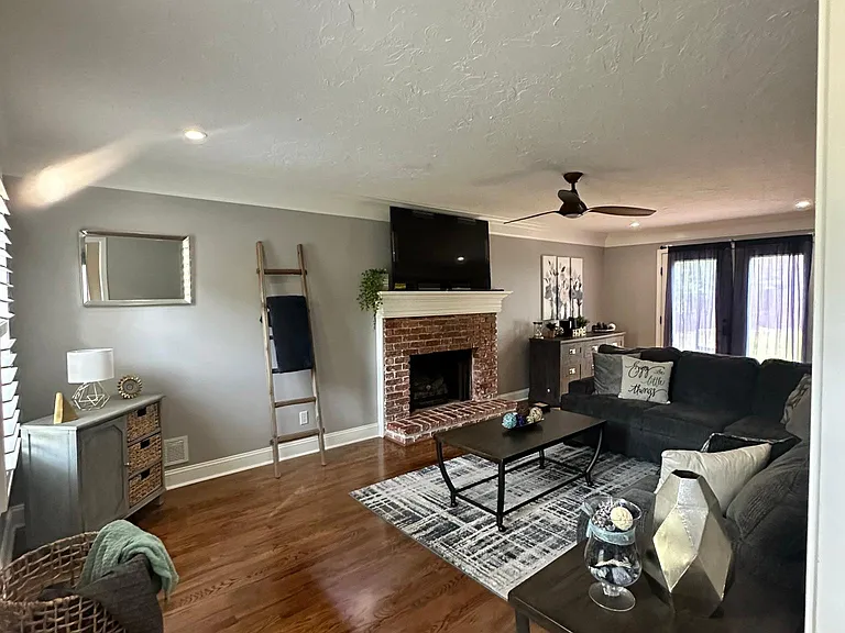 531 Stromsdale Rd — Photo 8