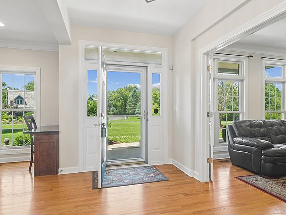 4th image of 175 Clover Hill Ln