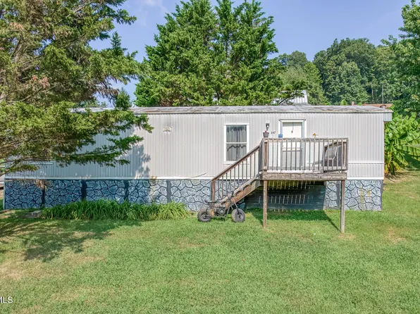 247 Leonard Ln, Blountville, TN 37617